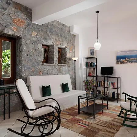 Aura Traditional Apartment Prines  Exterior photo