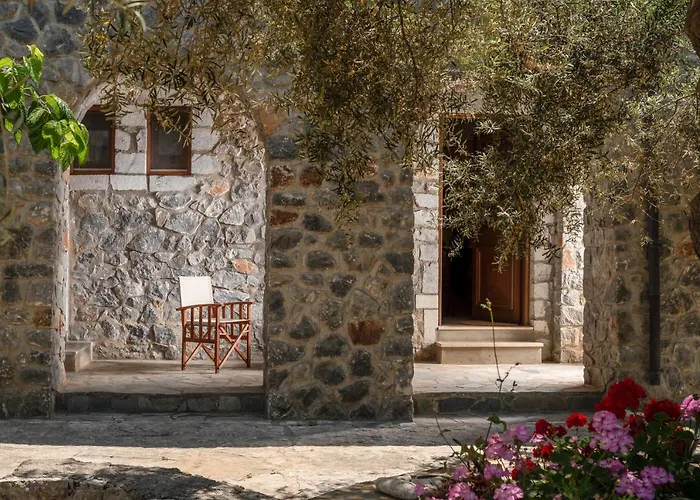 Aura Traditional Apartment